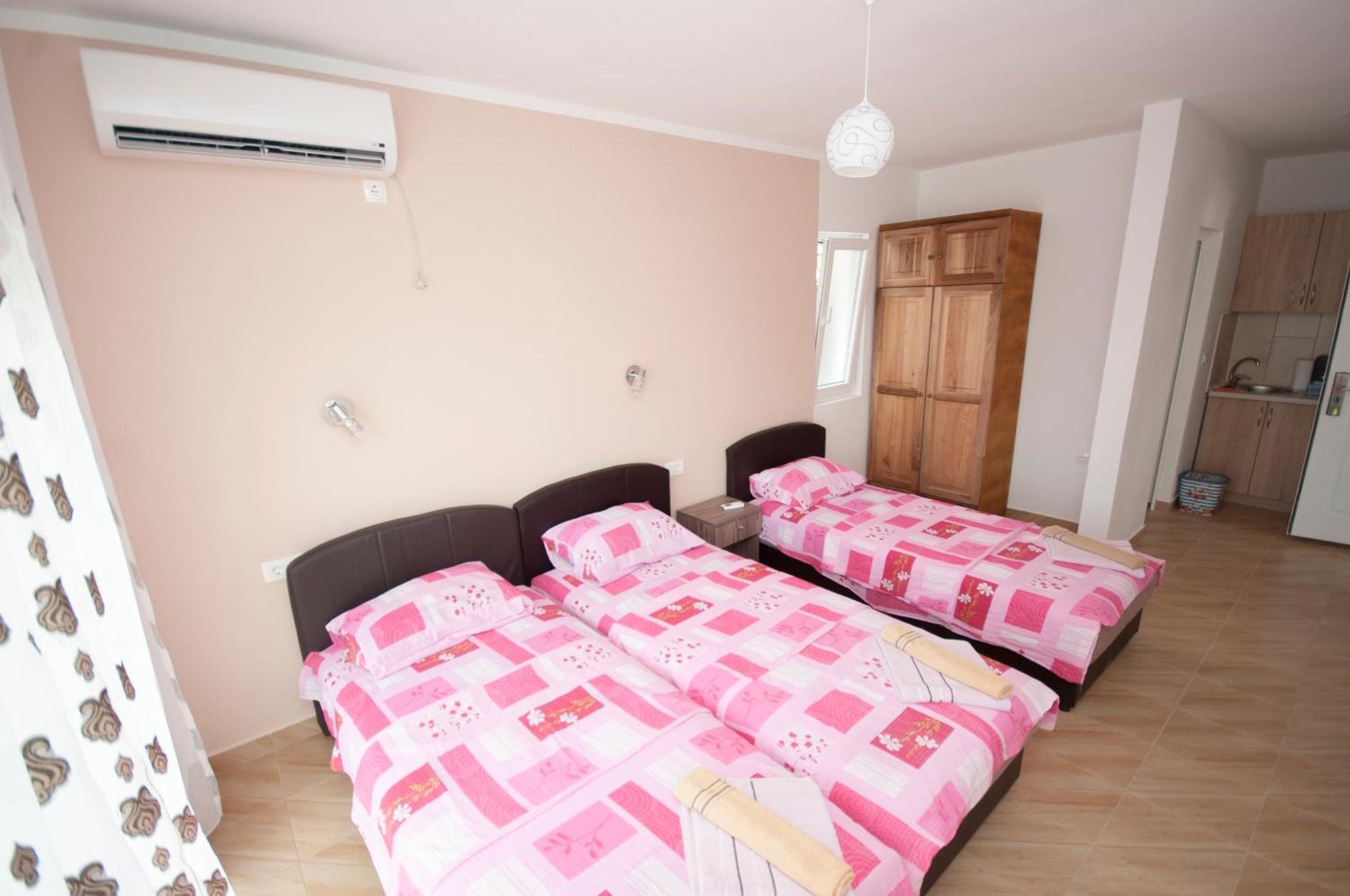 Studio Apartments Tea Sutomore Exterior photo
